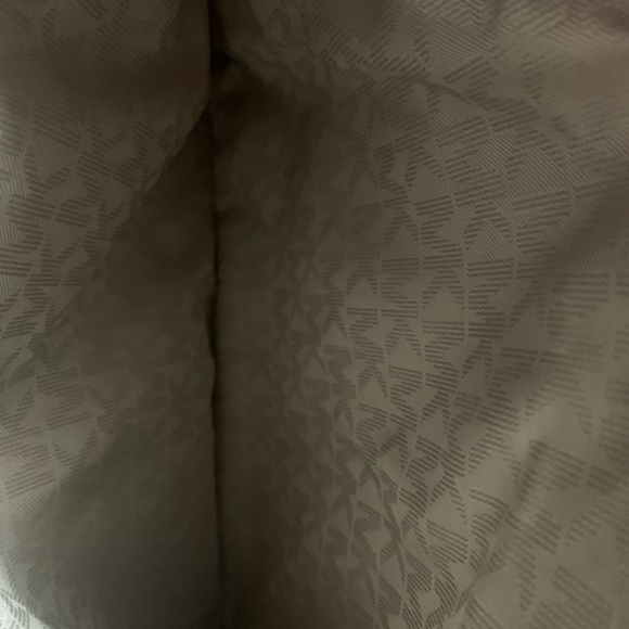 Michael Kors Signature Purse - Picture 10 of 11